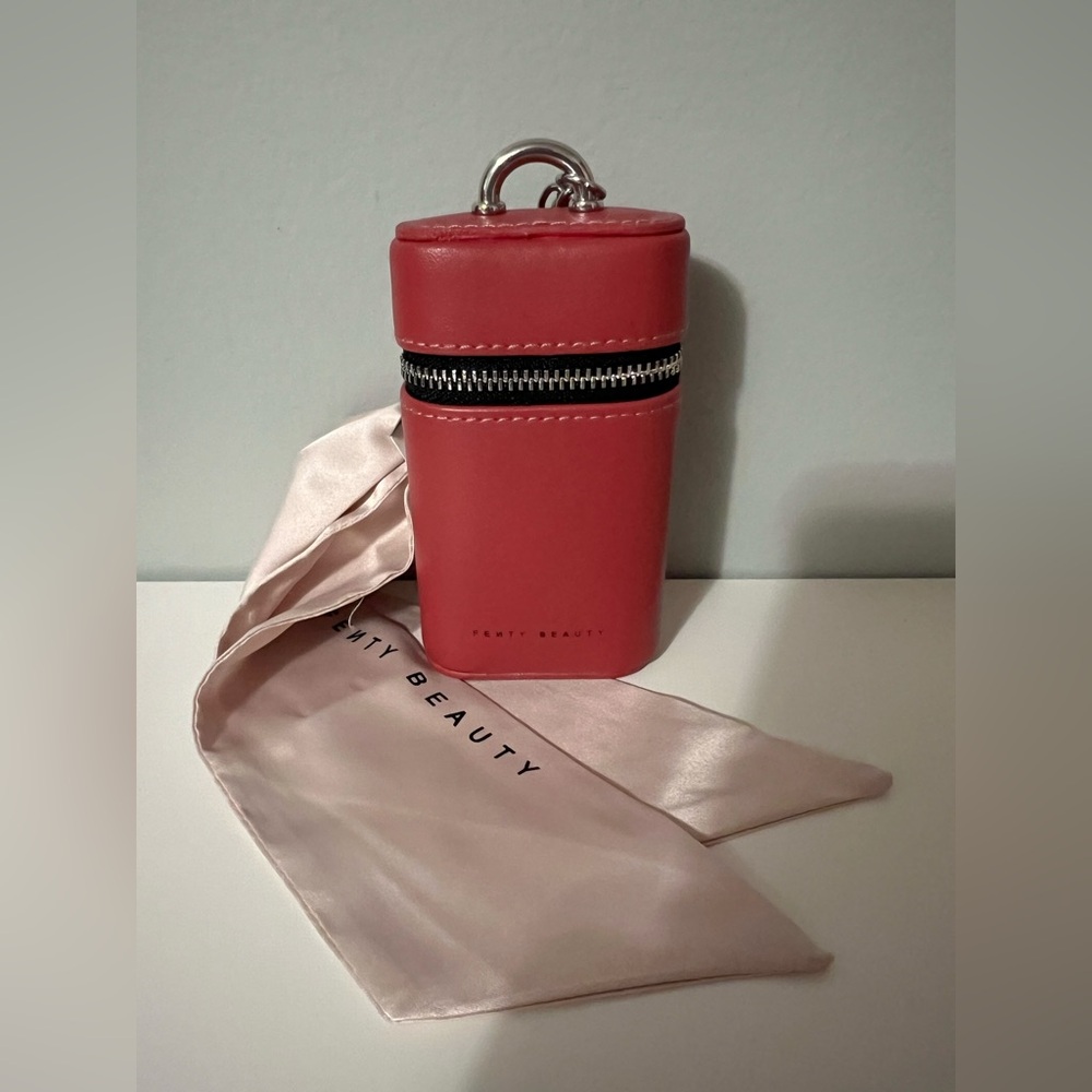 Fenty Beauty Leather Lipgloss/Lipstick Pouch - Picture 7 of 7
